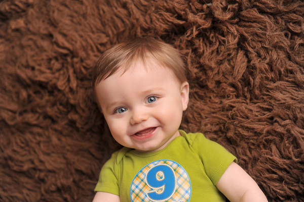 Развитие ребенка от рождения до года: 9 месяц