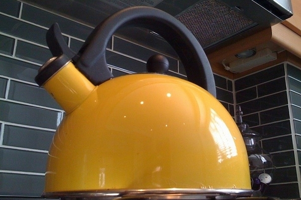 5 способов,как очистить чайник от накипи