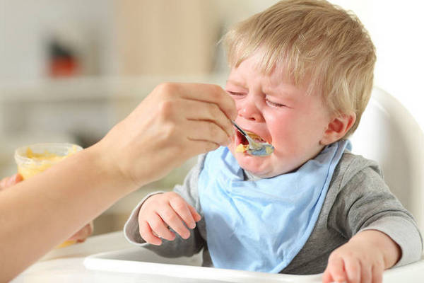 Что делать, если ребенок отказывается от прикорма: 8 советов для мамы
