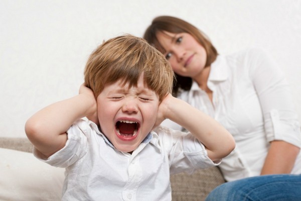 Детская истерика: Как успокоить ребенка