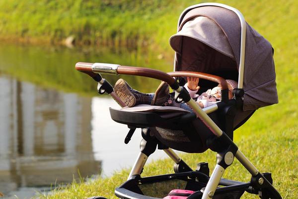 Как детские коляски могут навредить ребенку: 7 шокирующих фактов