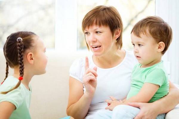 ТОП-5 ошибок родителей в воспитании детей: вы сами все портите