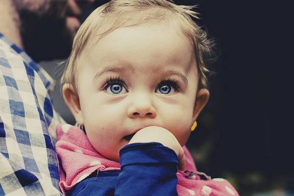 Конъюнктивит: как закапать ребенку глазные капли