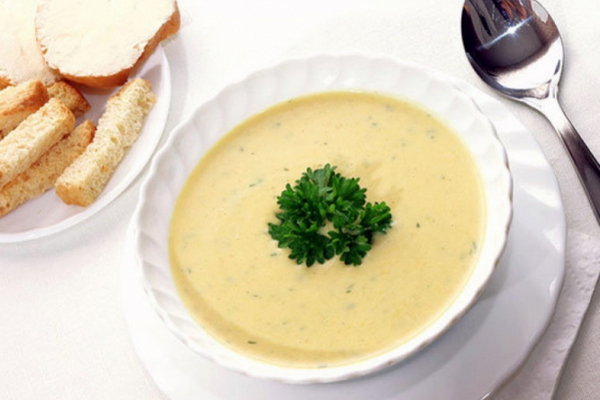 Ну очень вкусно: сливочный суп с цветной капустой и фундуком