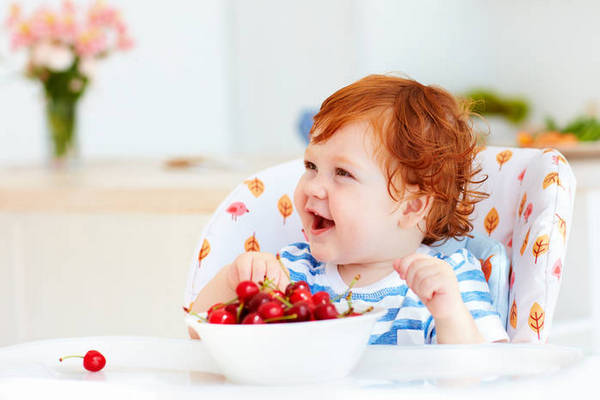 Ягодный прикорм ребенку: самые главные опасности