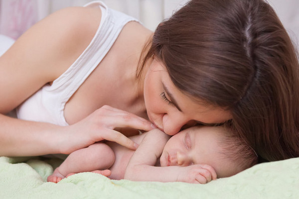 Младенцы пахнут счастьем: 8 фактов об аромате новорожденных