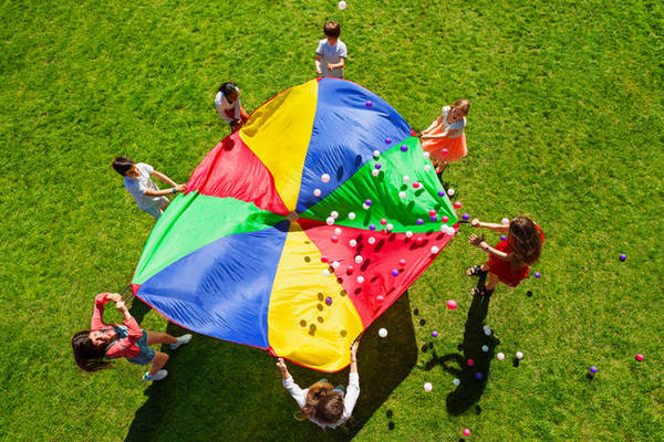 Веселое лето: 10 идей для летних игр с детьми