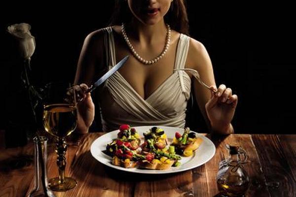 «Ужин отдай врагу» как эффективная стратегия похудения