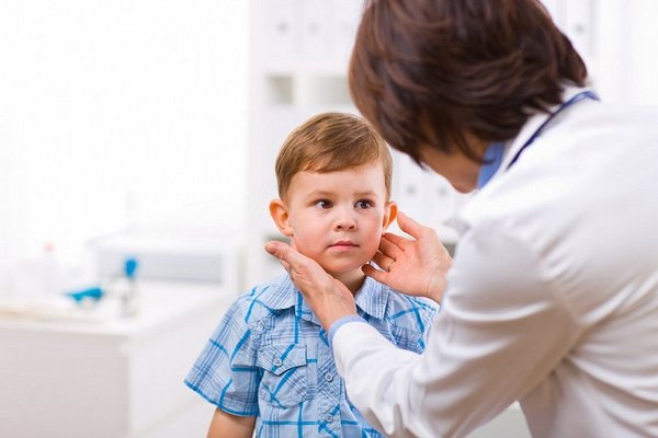 Что делает детский эндокринолог?