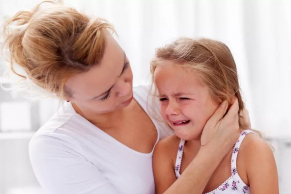 Как остановить истерику у ребёнка