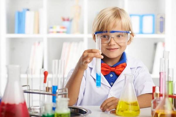Юный химик: 5 захватывающих экспериментов для детей 5-7 лет