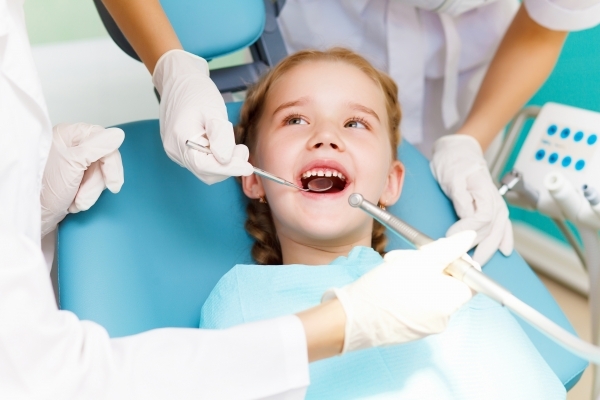 Темный налет на детских зубах: что такое налет Пристли