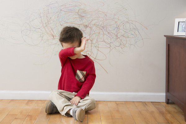 Стресс у ребенка: что делать родителям