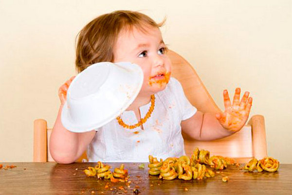 Почему ребенок плохо ест: 5 веских причин