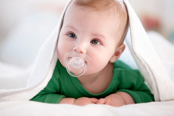 Гигиена глаз новорожденного: советы