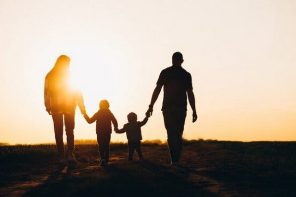 4 жизненные ценности, которые важно передать своим детям