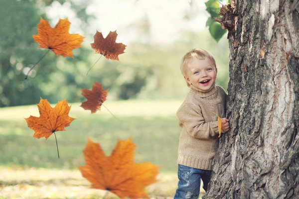 Что происходит с детским организмом осенью? Рассказывает врач