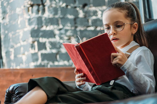 Как приучить ребенка к чтению книг: советы психолога