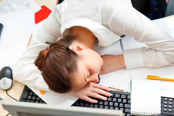 Повышенная утомляемость: чем она вызвана у женщин?