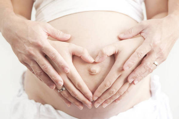 Первые шевеления плода: ощущения и тревоги будущей мамочки