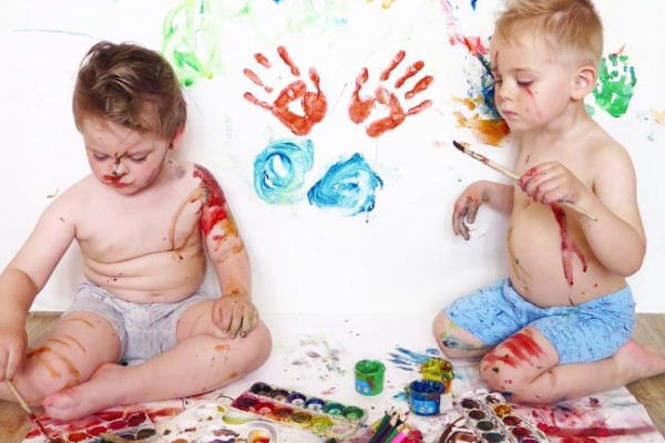 Игры для детей с красками – грязные, но полезные. В чем их ценность?