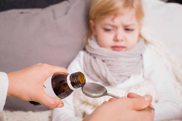 Ребенок отказывается принимать лекарства: 5 лайфхаков от немецкого врача