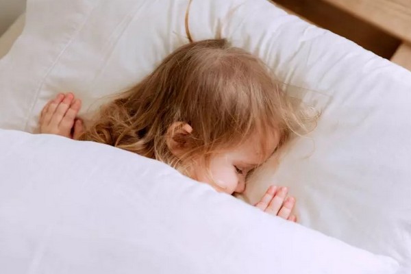 6 советов, как научить ребенка засыпать