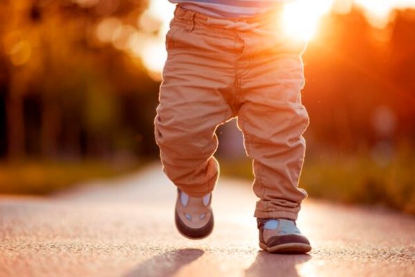 Советы родителям: учим малыша самостоятельно ходить