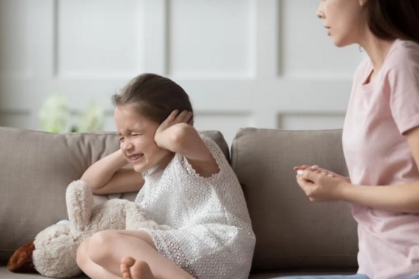 10 способов перестать кричать на ребенка