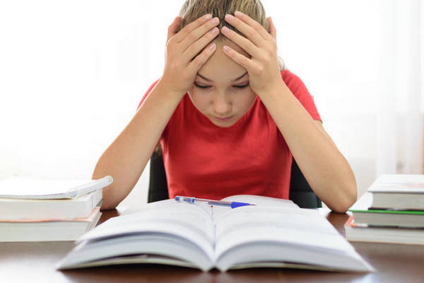 Что делать, если ребенок боится плохих оценок