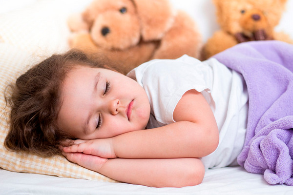 Ребенок отказывается от дневного сна: что делать?