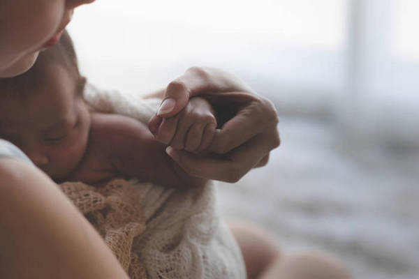 Как понимать язык тела у младенцев - 7 советов родителям