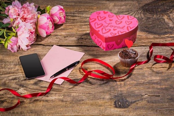 Топ пять подарков девушке на День Святого Валентина