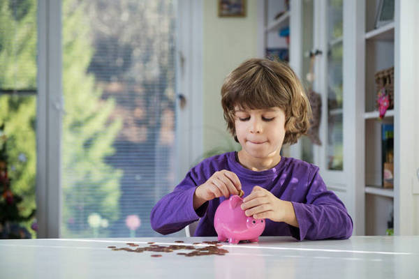 5 насущных вопросов о детских карманных деньгах