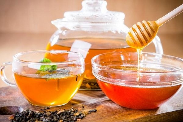 С чем нельзя пить чай: сахар, мёд, молоко и лимон