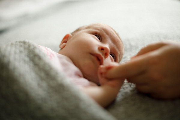 Если младенец икает: 9 вещей, которые нужно знать