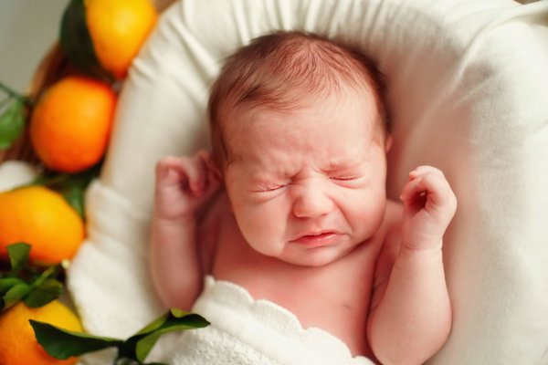 Аллергия или простуда? Педиатр объяснил, почему новорожденные часто чихают