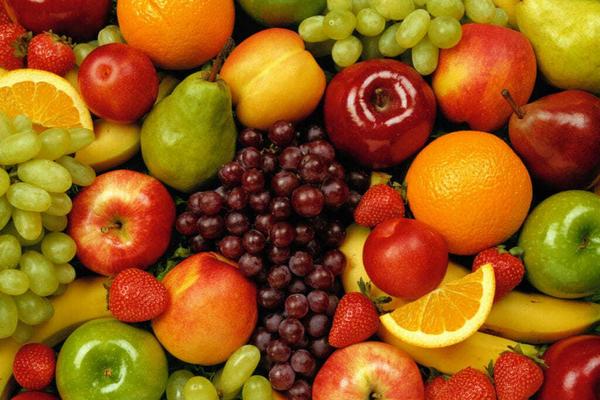 Какие ягоды и фрукты помогут при расстройстве пищеварения, а какие вызовут аллергию