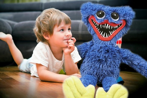 Синий монстр Хагги Вагги: почему все дети просят купить эту игрушку