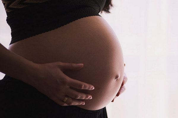 Почему после 30 лет женщине на 90% сложнее забеременеть (утверждают ученые)