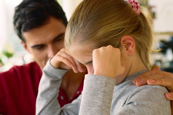 10 признаков токсичного отца, который может испортить жизнь ребенку