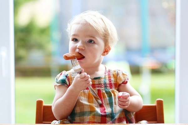 Для самых маленьких: когда и как вводить в рацион ребенка мясные продукты