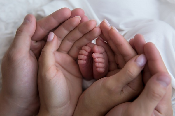 Первые дни жизни новорожденного: 20 полезных советов от педиатра