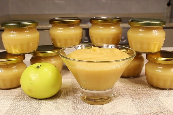Сливочный крем из яблок на зиму – невероятно вкусная заготовка.