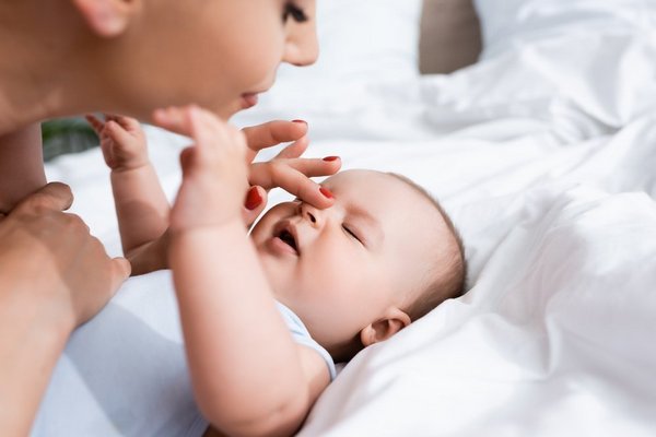 Как лечить осенью насморк у младенца — объясняет педиатр