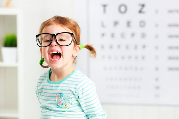 5 неочевидных признаков, что зрение ребенка уже ухудшилось — проверьте его