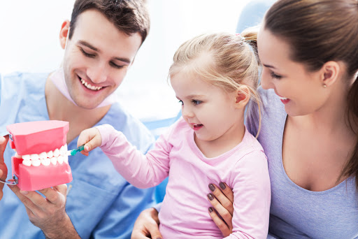 Шесть советов, которые помогут подготовить ребёнка перед посещением стоматолога