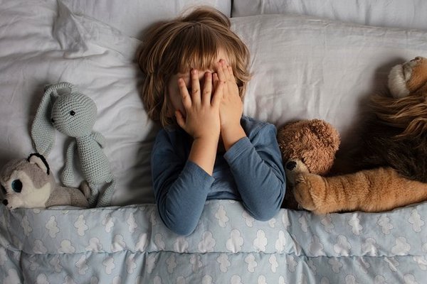 Если ребенок кричит во сне: советы психолога