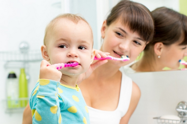 Здоровая улыбка с детства: учим ребенка чистить зубы