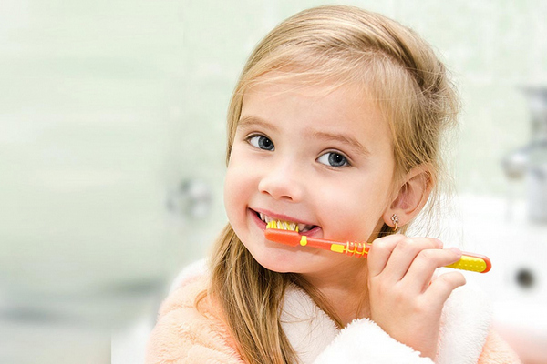 Что делать, если ребенок не хочет чистить зубы, — 11 полезных советов